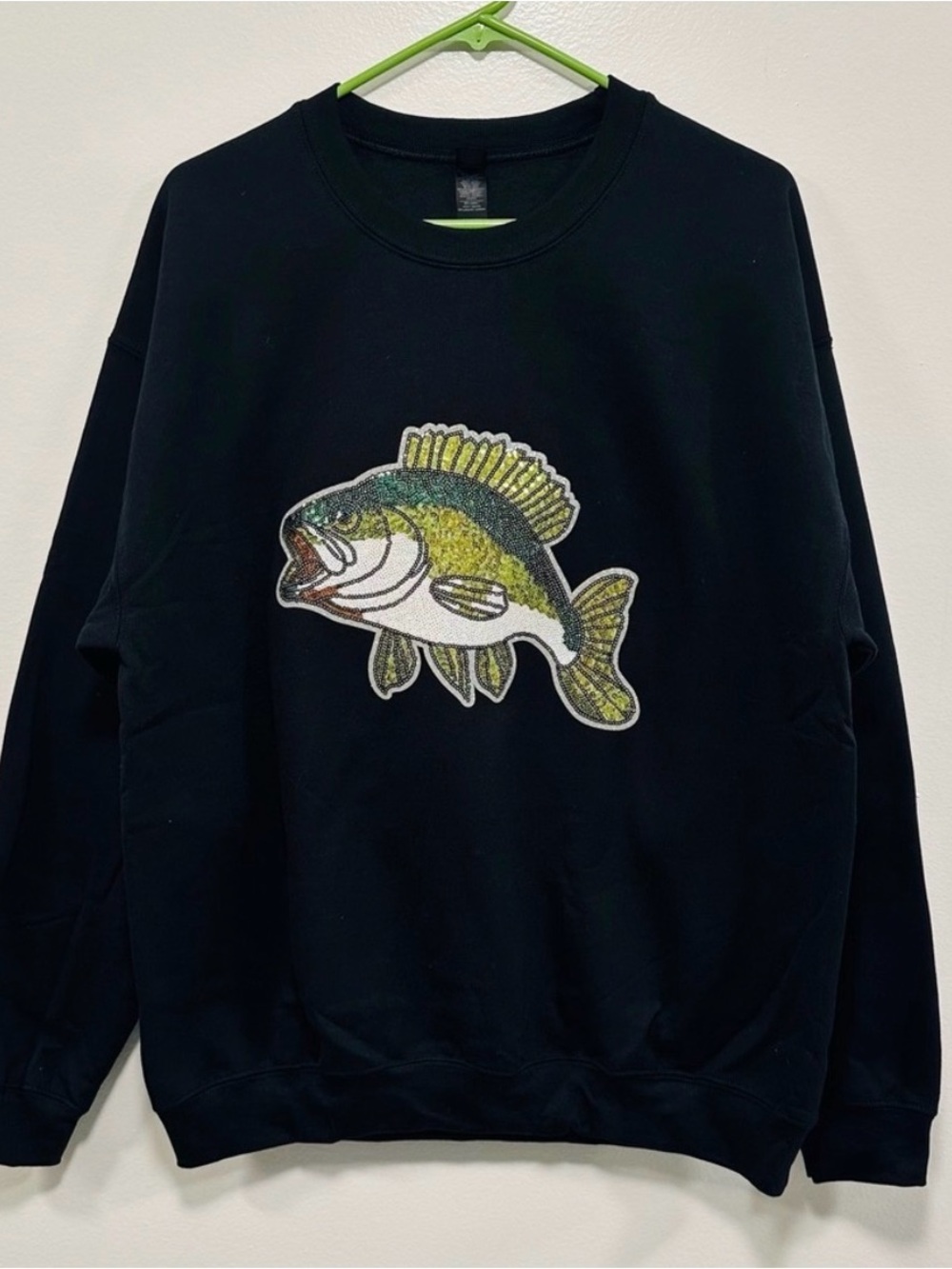 Fish sweater! Black Sweatshirt with Green and Yellow Bass design size large!
